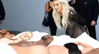 Kardashian, Kanye West'in Sanat Galerisini Ziyaret Etti