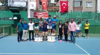 Tenis Kortlarının Şampiyonları Belli Oldu