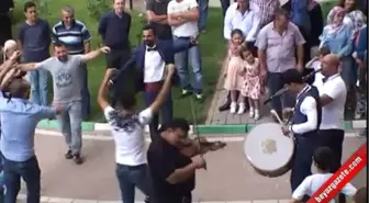 Gelin, Düğün Günü Damadı Şaşkına Çevirdi!