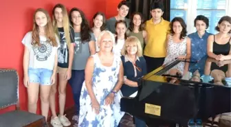 Ayvalık'ta Dünyaca Ünlü Piyanist İdil Biret Piyano Masterclasslarına Başladı