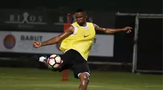 Antalyaspor'da Eto'o Takımda Kaldı