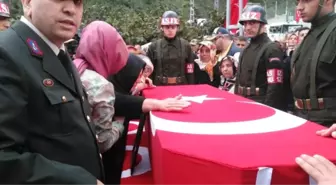 Giresunlu Şehit Uzman Çavuşun Cenazesi Baba Ocağına Getirildi