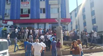 Tunceli'de Zırhlı Polis Aracının Çarptığı Kadın Öldü, Halk Tepki Gösterdi