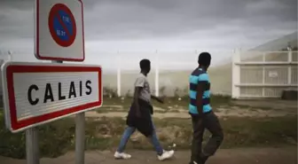 İngiliz Bakan Açıkladı: Calais'e Duvar Öreceğiz