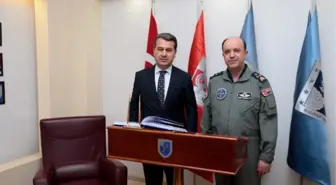 Vali Azmi Çelik, Korgeneral Güneykaya'yı Ziyaret Etti