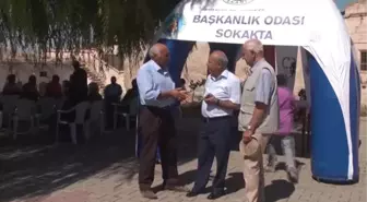 Başkanlık Odasını Sokağa Taşıdı