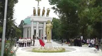 Makedonya'da Bağımsızlık Günü Kutlandı