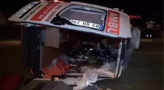Denizli - Ambulans Hafif Ticari Araçla Çarpıştı: 7 Yaralı
