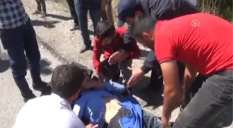 İnşaat İşçilerini Taşıyan Minibüs Devrildi: 5 Yaralı - Erzurum