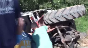 Tokat'ta Kamyonet ile Traktör Çarpıştı: 3 Yaralı