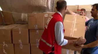 Türk Kızılayı'ndan Türkmen Göçmenlere Bayramlık Desteği?