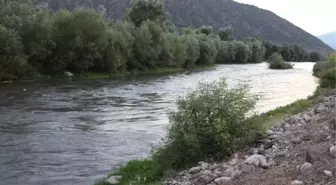 Yeşilırmak'ta Akıntıya Kapın Genç Kayboldu