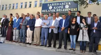 Belediye Önünde Kayyum Protestosu