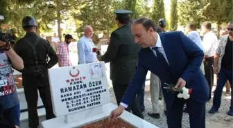 Adıyaman'da, Bayram Öncesi Şehitlik Ziyareti