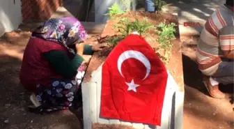 Osmaniye'de Ki Şehitliklerde Buruk Bayram