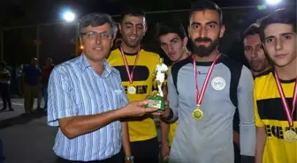 Plaj Futbolu Turnuvası Lazer Gösterisi ile Sona Erdi