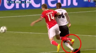 Beşiktaş, Benfica Maçında Talisca'nın Pozisyonunda Penaltı Bekledi