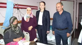 Hastane Yöneticileri Personel ve Hastalarla Bayramlaştılar