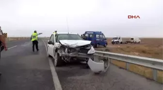 Aksaray'da Kum Fırtınası Zincirleme Kazaya Neden Oldu: 10 Yaralı