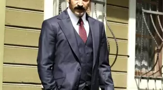 Kenan İmirzalıoğlu, Gizlice Kestiği Kurbanı Köylülere Dağıttı