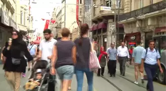 Vefayı Kedilerde Buldu