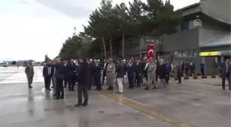 Başbakan Yıldırım, Tendürek Dağı'nda Şehit Olan 2 Askerin Cenaze Törenine Katıldı