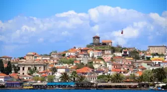 Cunda Adası'nda Bayram Tatili Yoğunluğu