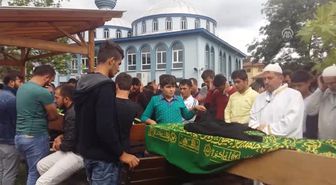 Denizde Boğulan 3 Kardeş Toprağa Verildi