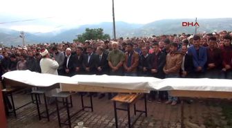 Samsun Karadeniz?de Boğulan 3 Kardeş Toprağa Verildi