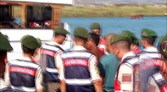 Antalya Manavgat'ta Sahildeki Kaçak Yapılar Yıkıldı