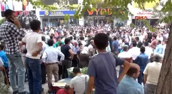 Batman'da İzinsiz Miting Yapmak İsteyen Hdp ve Dbp'lilere Polis Müdahalesi