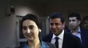 Demirtaş ve Yüksekdağ ile HDP'li 6 Milletvekili İfadeye Çağrıldı