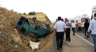 Elazığ'da Minibüs Şarampole Devrildi: 2 Ölü, 12 Yaralı