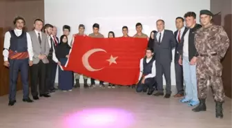 Oltu Anadolu Lisesi'nden 15 Temmuz Temalı Açılış