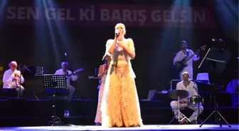 Barış Konserinde Candan Erçetin Rüzgarı