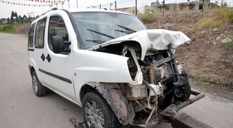 Kocaeli'de Trafik Kazası: 3 Yaralı