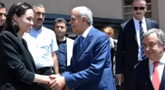 Sakık, Angelina ile Ahmet Türk'ün El Ele Fotoğraflarını Paylaştı