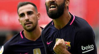 Katalan Basını Arda Turan'ı Övgülere Boğdu