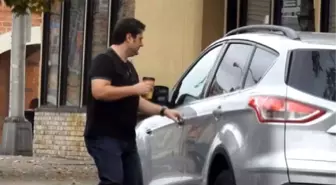 Sabah Gazetesi, Fuat Avni'yi ABD'de Görüntüledi