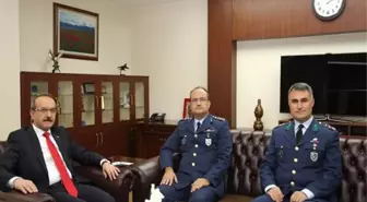 Komutanlardan Vali Yavuz'a Ziyaret