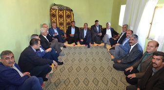 Milletvekili Şahin ve Belediye Başkanı Polat'tan Mahalle Ziyareti