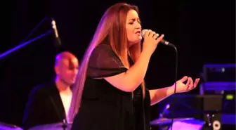 Julide Özçelik - Müzik Boğaz'dan Gelir Caz Konserleri