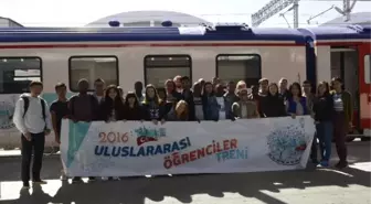 Uluslararası Öğrenciler Abbas Güçlü ile Buluştu