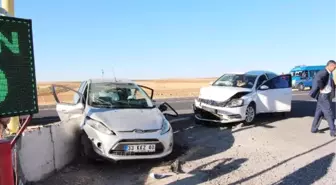 Şanlıurfa'da Otomobiller Çarpıştı: 5 Yaralı