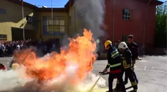 Diyarbakır'da 33 Okulda Yangın Söndürme Tatbikatı Yapıldı