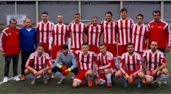 Lyon Amatör Kümede Ermeniler ve Türkler Arasında Oynanan Maçta Dostluk Kazandı