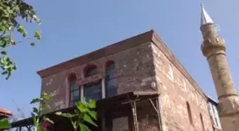 Ecdad Yadigarı Asırlık Camiler - Fatih Camisi