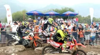 Görüntülü Haber) Red Bull Set To Sky Enduro Motosiklet Yarışı'nı Lars Enöckl Kazandı