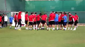Rıza Çalımbay, Antalyaspor'da İlk Antrenmanına Çıktı