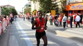 Darıca'da 6 Bin 253 Kişi Yarı Maraton Koştu